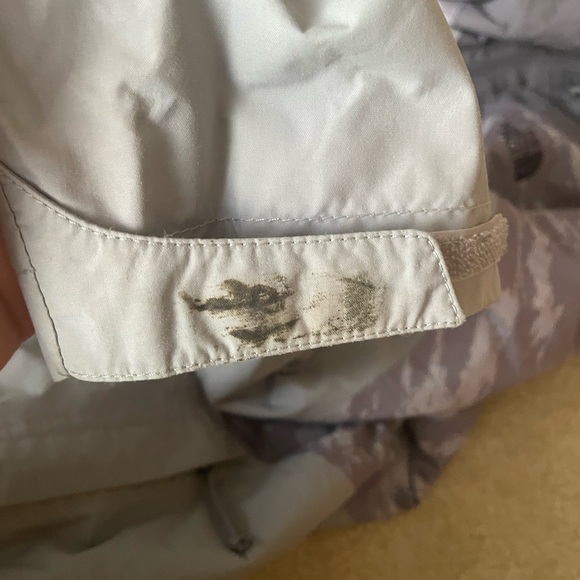 The North Face wind breaker jacket. Light purple. Women size XL - Picture 15 of 15